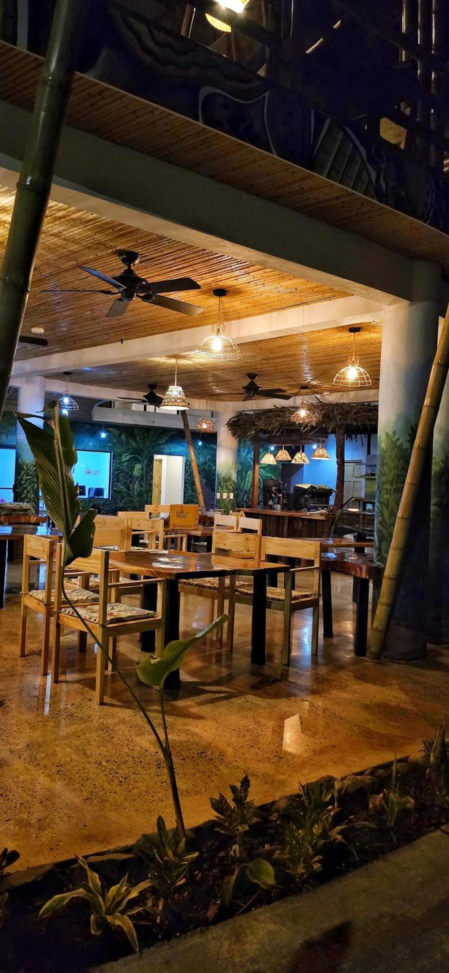 Bonding Coffee Roaster Cafe & Hotel Quepos Exterior photo