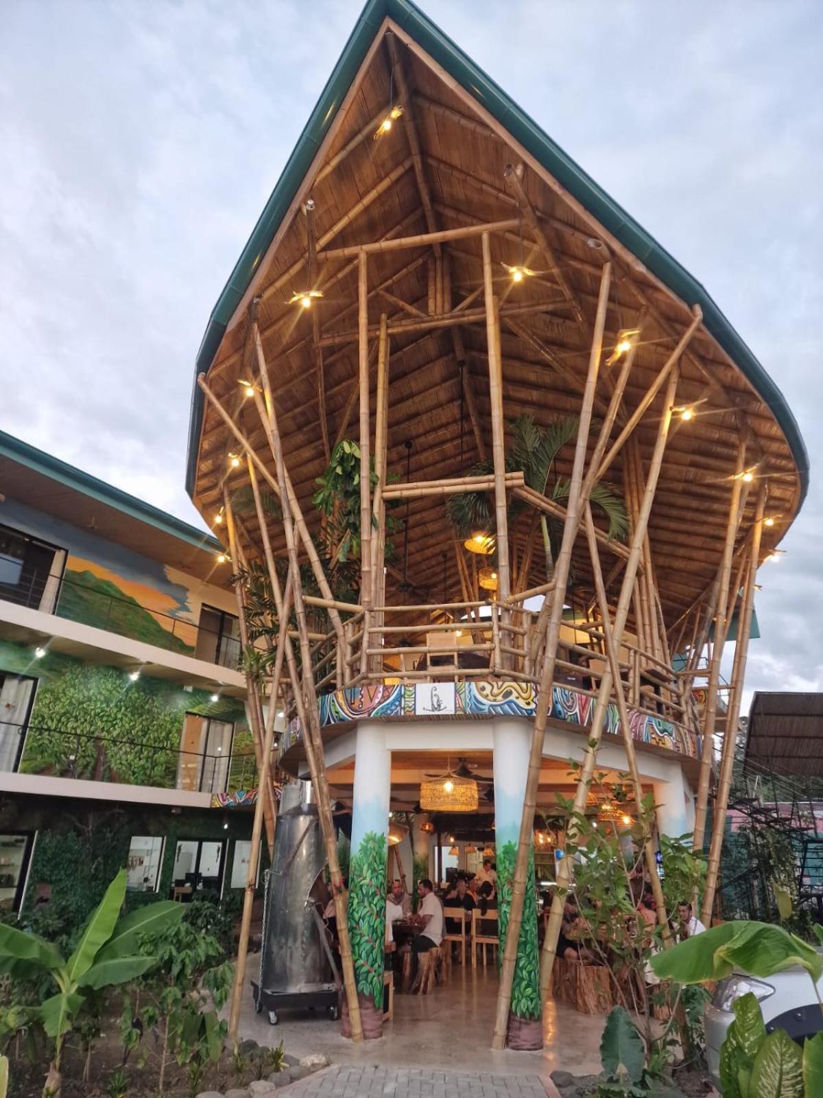 Bonding Coffee Roaster Cafe & Hotel Quepos Exterior photo
